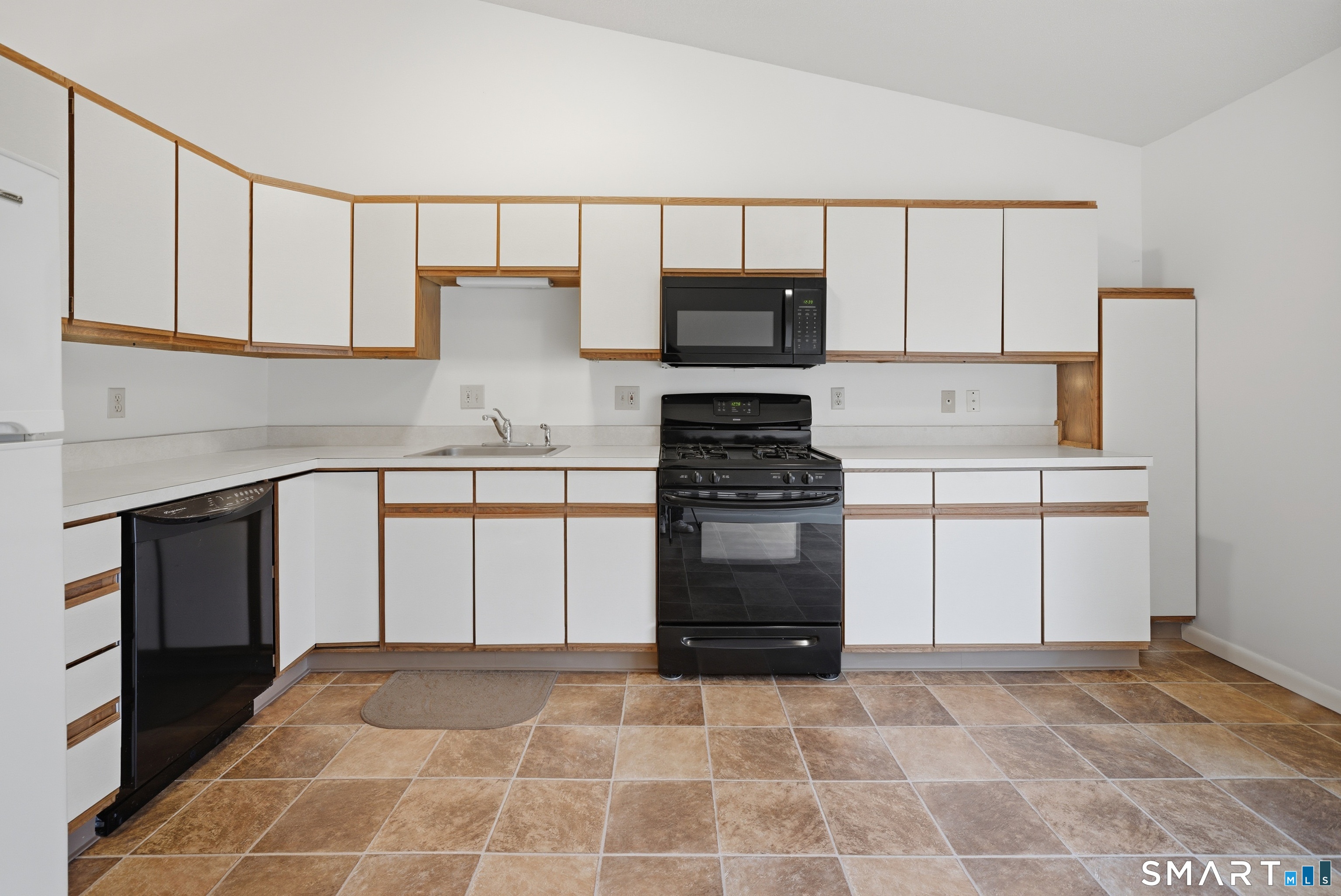 449 South Main Street, Unit 90 Manchester, CT 06040 - Photo 13 of 39