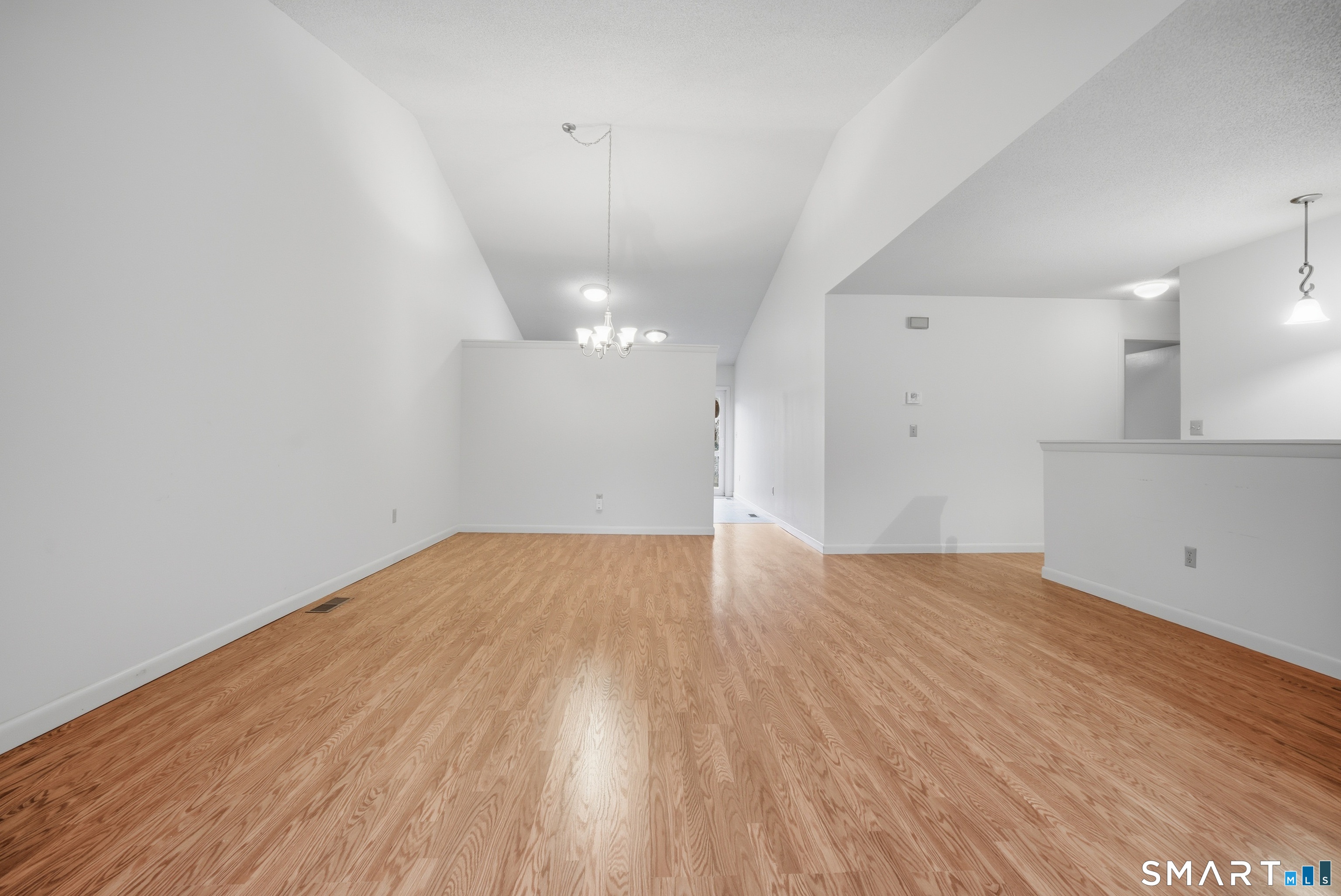 449 South Main Street, Unit 90 Manchester, CT 06040 - Photo 9 of 39 Living Dining Open Concept