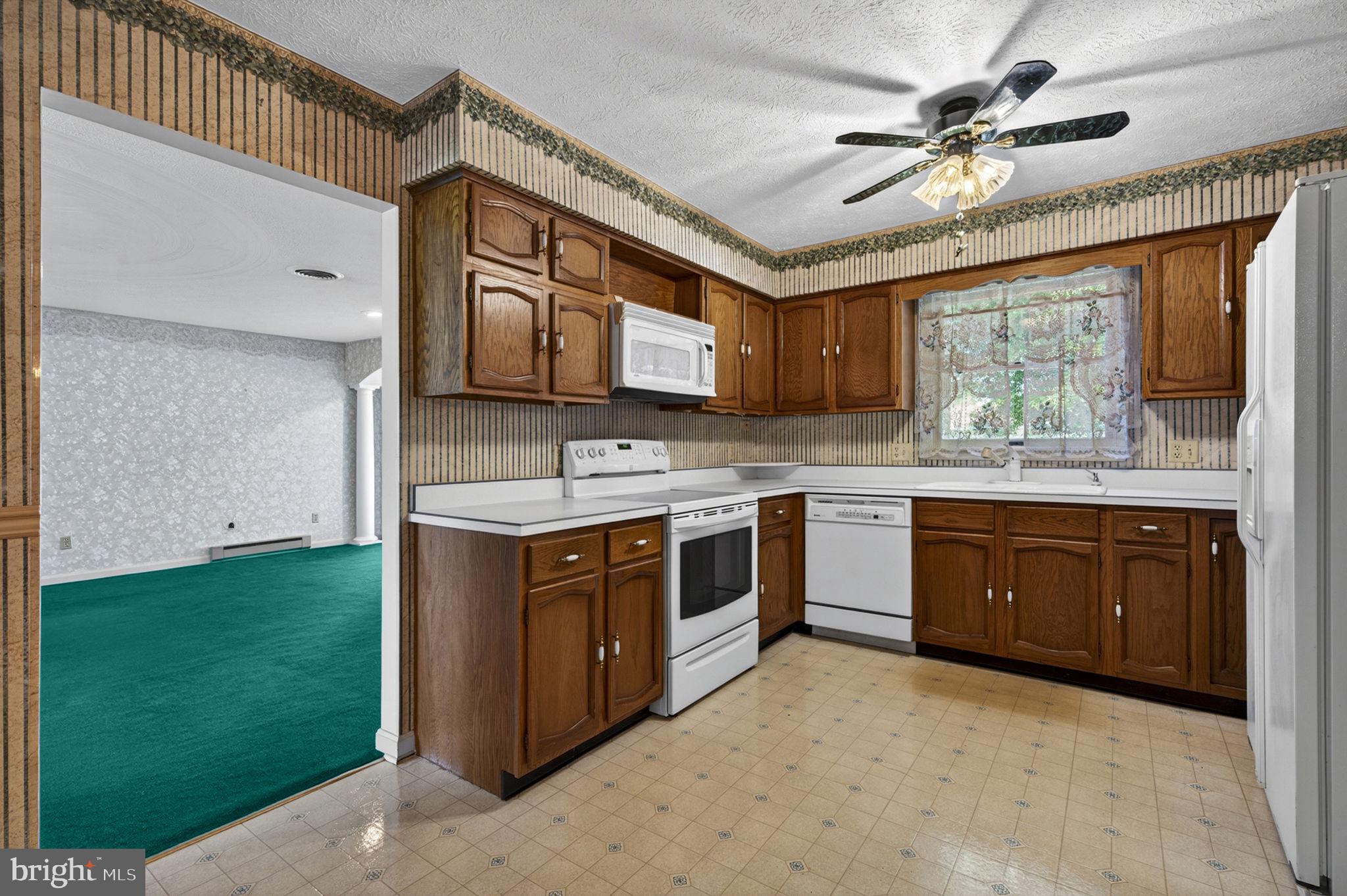 109 Rockbridge Road Stephens City, VA 22655 - Photo 19 of 52 Plentiful cabinet space