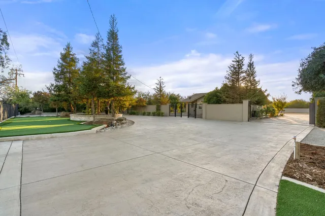 a view of a basketball court