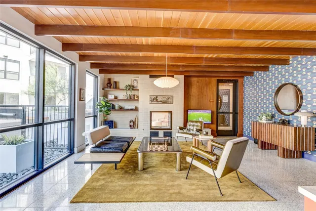 $2,695 | 1701 Simond Avenue, Unit 301, Austin, TX 78723