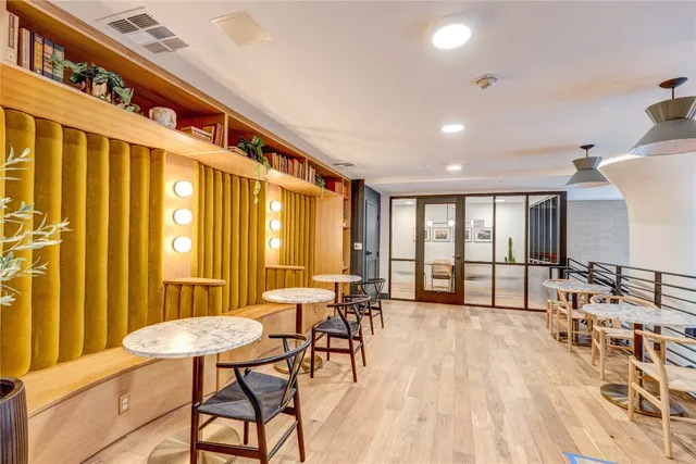 $2,695 | 1701 Simond Avenue, Unit 301, Austin, TX 78723