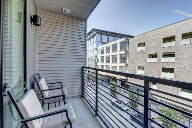 $2,695 | 1701 Simond Avenue, Unit 301, Austin, TX 78723