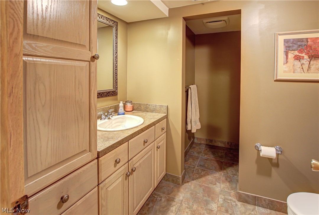 32301 Knobel Road Willowick, OH 44095 - Photo 28 of 35