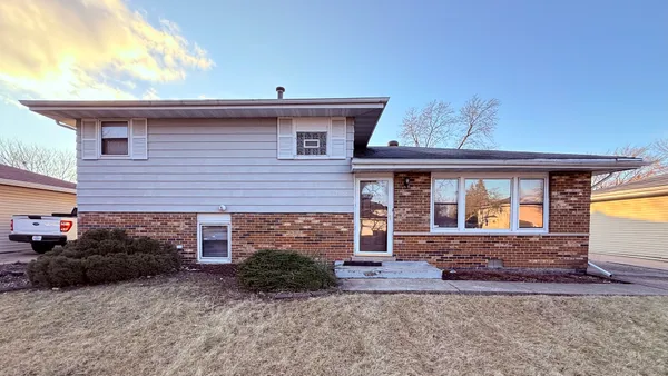 $238,000 | 19816 Orchard Avenue, Lynwood, IL 60411