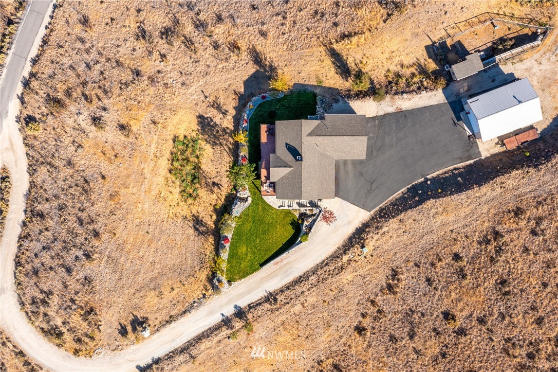 100 Pheasant Spring Road Chelan, WA 98816 - Photo 33 of 39 Gallery Image 33