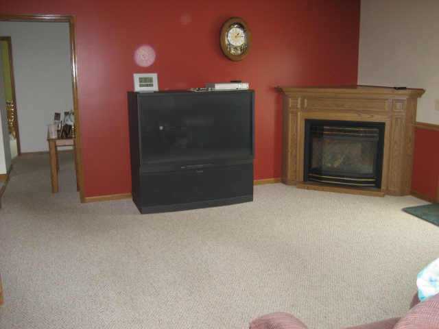 9097 Refugee Road Southwest Pataskala, OH 43062 - Photo 2 of 10