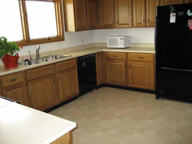 9097 Refugee Road Southwest Pataskala, OH 43062 - Photo 5 of 10