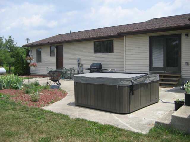 9097 Refugee Road Southwest Pataskala, OH 43062 - Photo 7 of 10