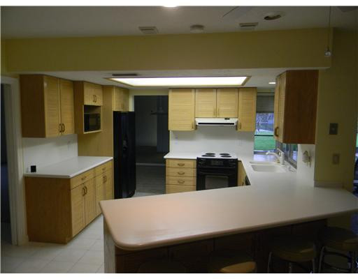 1328 Southwest 11th Street Boca Raton, FL 33486 - Photo 5 of 16 Kitchen