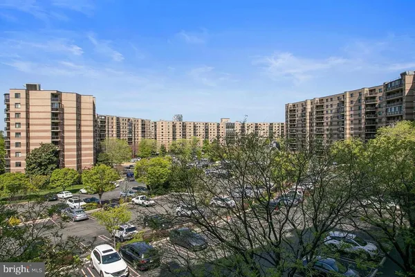 $2,500 | 8340 Greensboro Drive, Unit 409, McLean, VA 22102