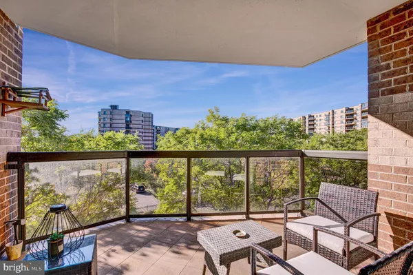 $2,500 | 8340 Greensboro Drive, Unit 409, McLean, VA 22102