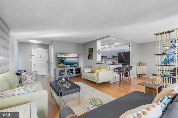 $2,500 | 8340 Greensboro Drive, Unit 409, McLean, VA 22102