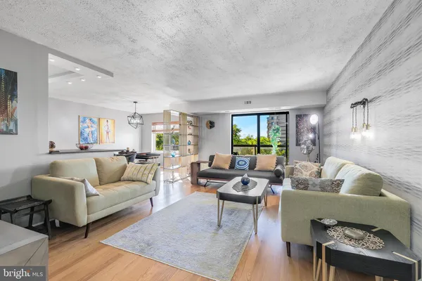 $2,500 | 8340 Greensboro Drive, Unit 409, McLean, VA 22102