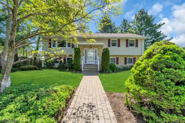 $779,000 | 63 Ronald Terrace, Springfield, NJ 07081