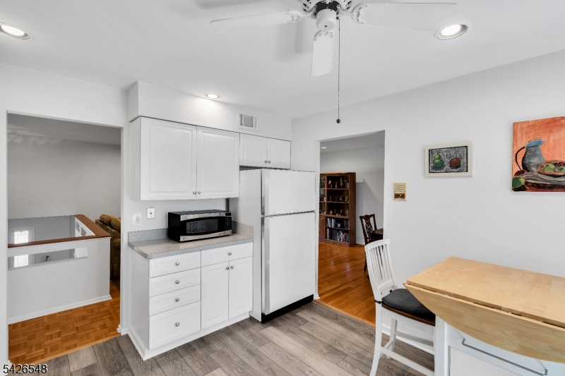 63 Ronald Terrace Springfield, NJ 07081 - Photo 12 of 30