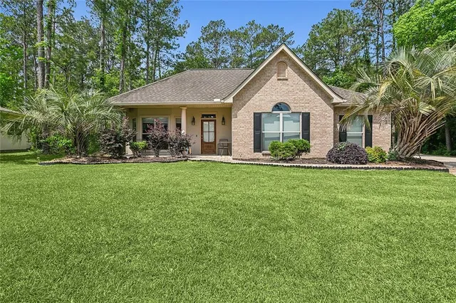 $2,400 | 13316 Riverlake Drive, Covington, LA 70435