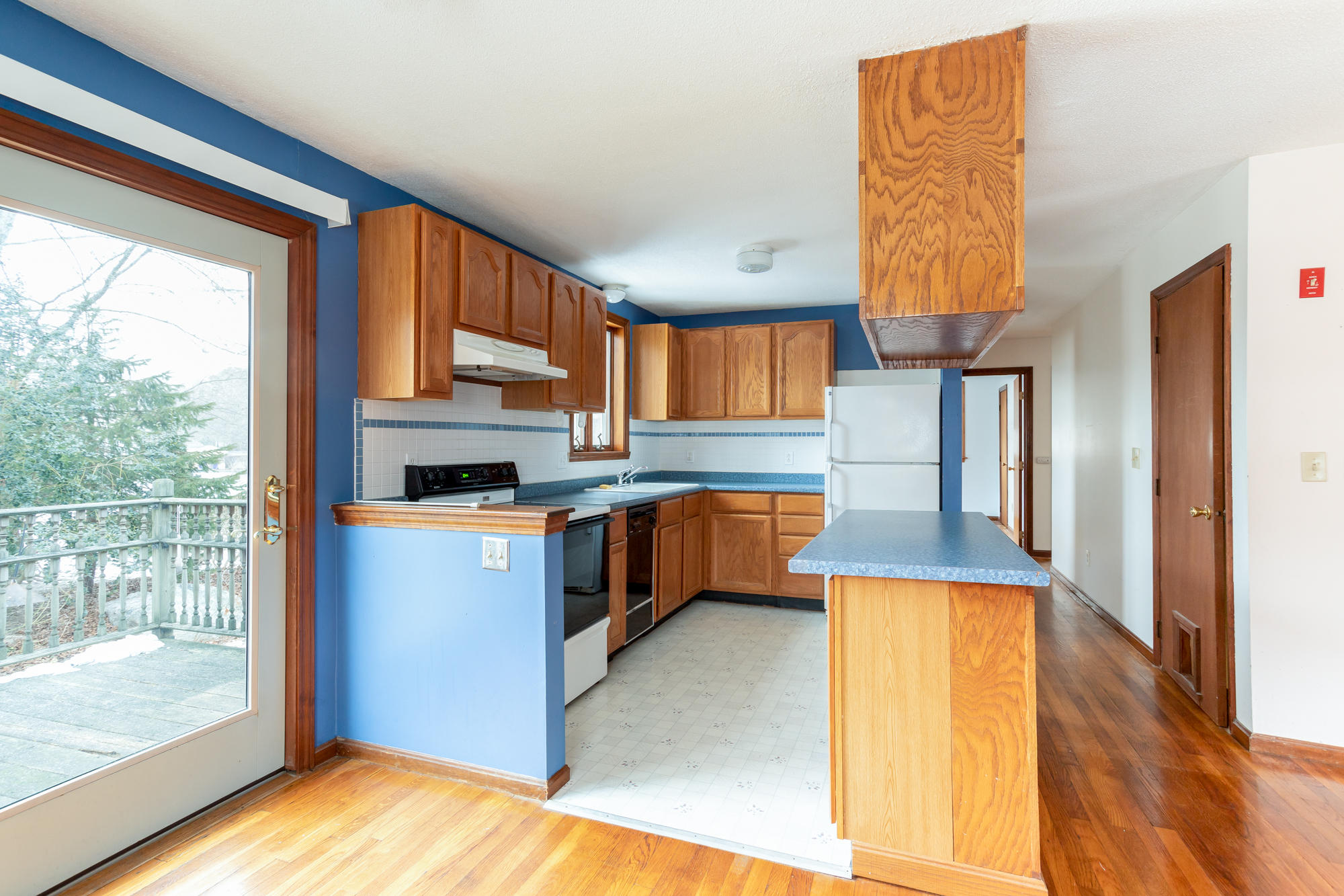 43 Cranberry Road Buzzards Bay, MA 02532 - Photo 8 of 22 HLaCavaPhotography-8