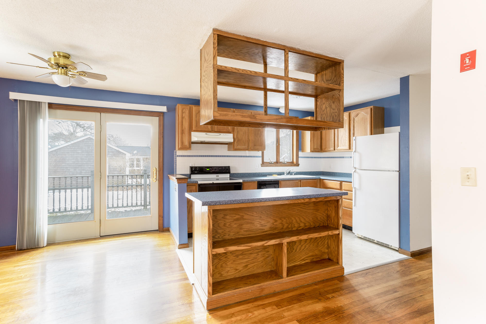 43 Cranberry Road Buzzards Bay, MA 02532 - Photo 9 of 22 HLaCavaPhotography-9
