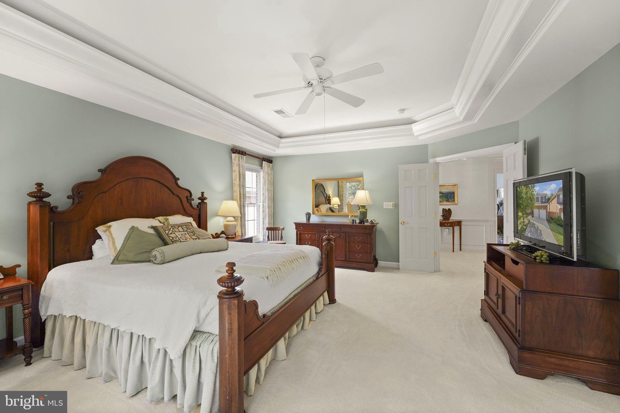 6651 Avignon Boulevard Falls Church, VA 22043 - Photo 22 of 51 a bedroom with a bed and couch