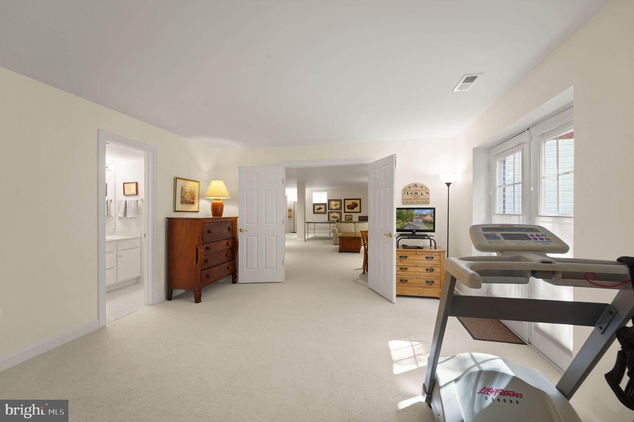 6651 Avignon Boulevard Falls Church, VA 22043 - Photo 38 of 51