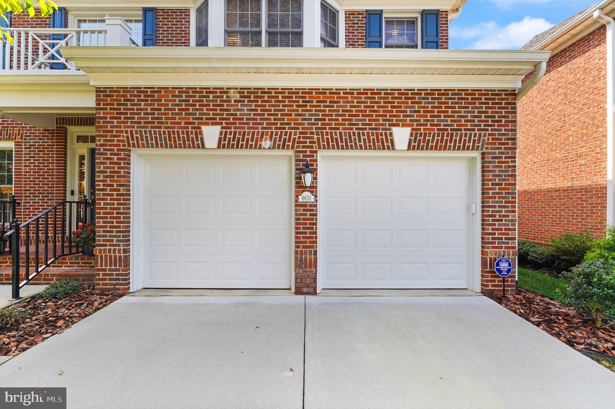 6651 Avignon Boulevard Falls Church, VA 22043 - Photo 4 of 51 a front view of a house