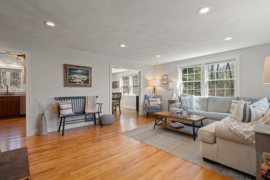 40 R Hull Street Wenham, MA 01984 - Photo 11 of 31