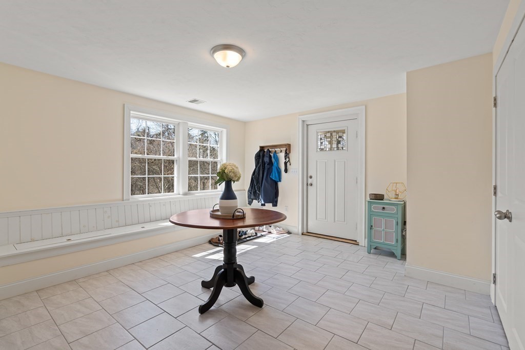 40 R Hull Street Wenham, MA 01984 - Photo 14 of 31