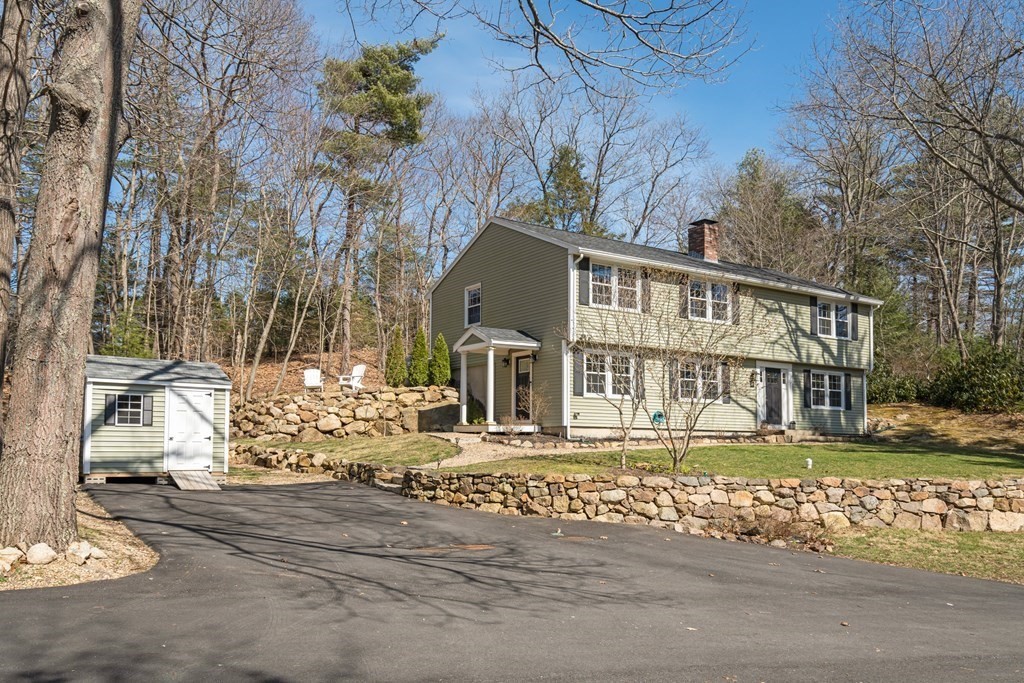 40 R Hull Street Wenham, MA 01984 - Photo 6 of 31