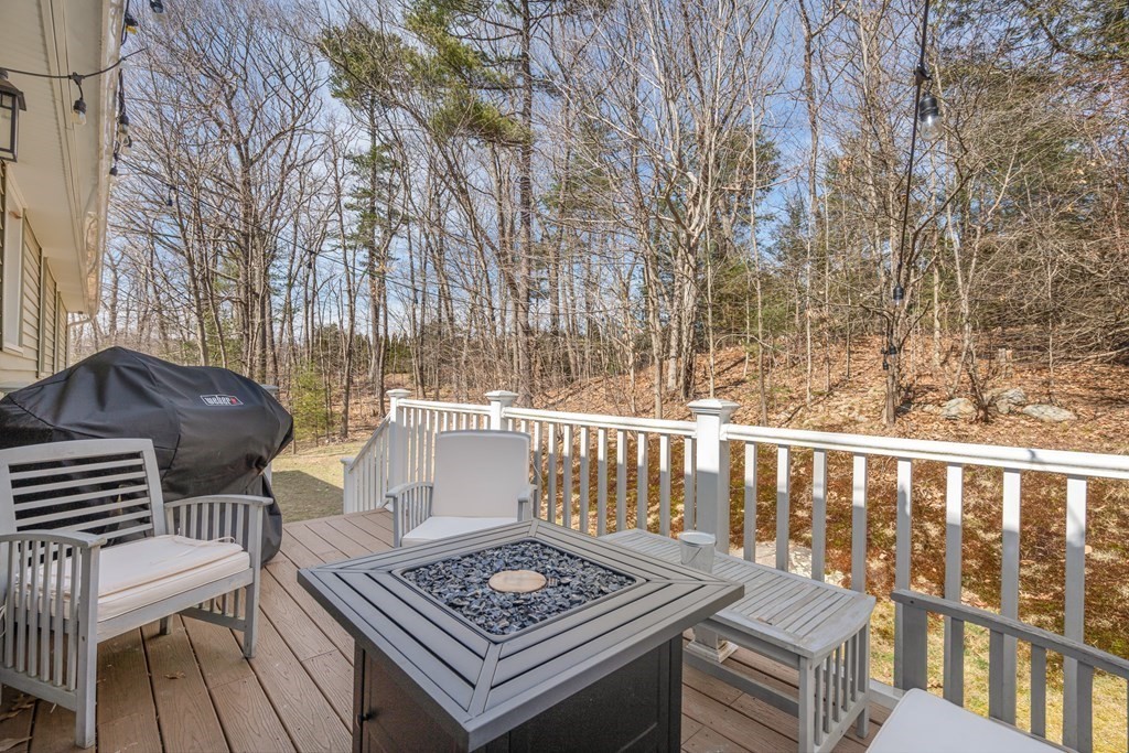 40 R Hull Street Wenham, MA 01984 - Photo 7 of 31