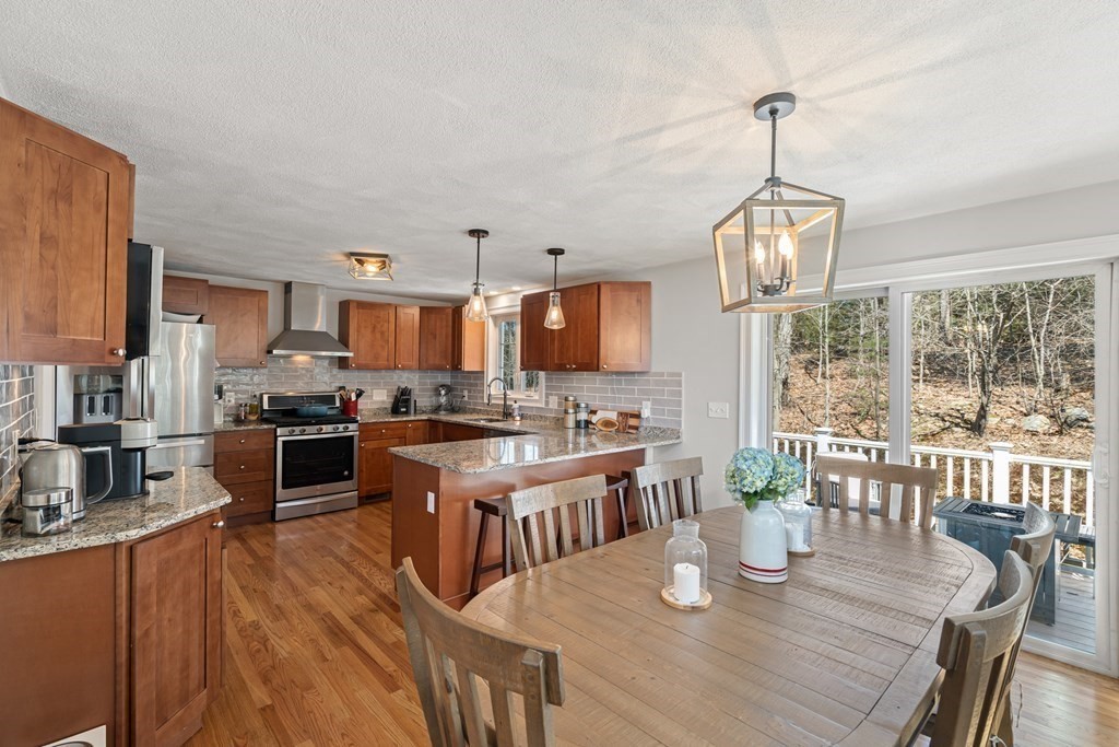 40 R Hull Street Wenham, MA 01984 - Photo 10 of 31