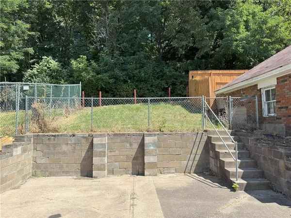 $110,000 | 120 Greydon Avenue, McKees Rocks, PA 15136