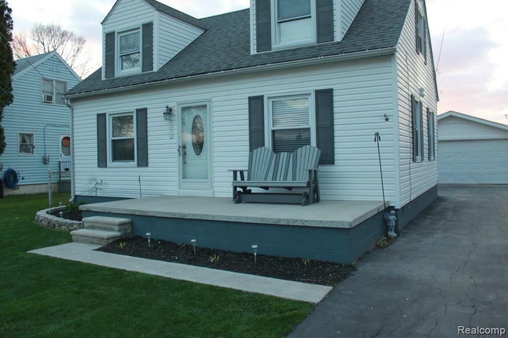 15439 Dayton Road Monroe, MI 48161 - Photo 2 of 20 IMG_0627.jpg