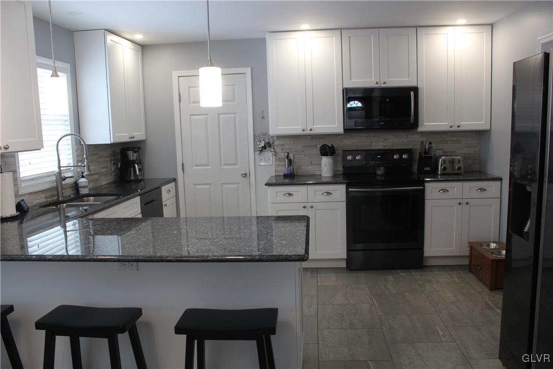 2541 Somerset Road Whitehall, PA 18052 - Photo 13 of 50 Gallery Image 13