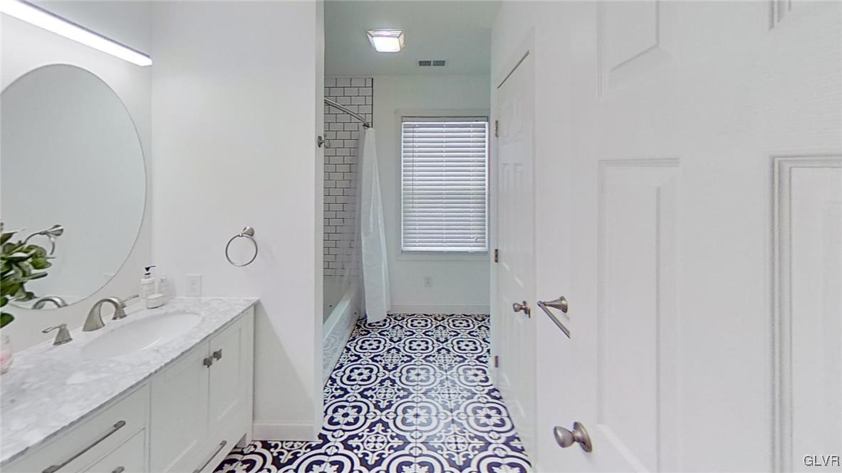 2541 Somerset Road Whitehall, PA 18052 - Photo 28 of 50 Gallery Image 28