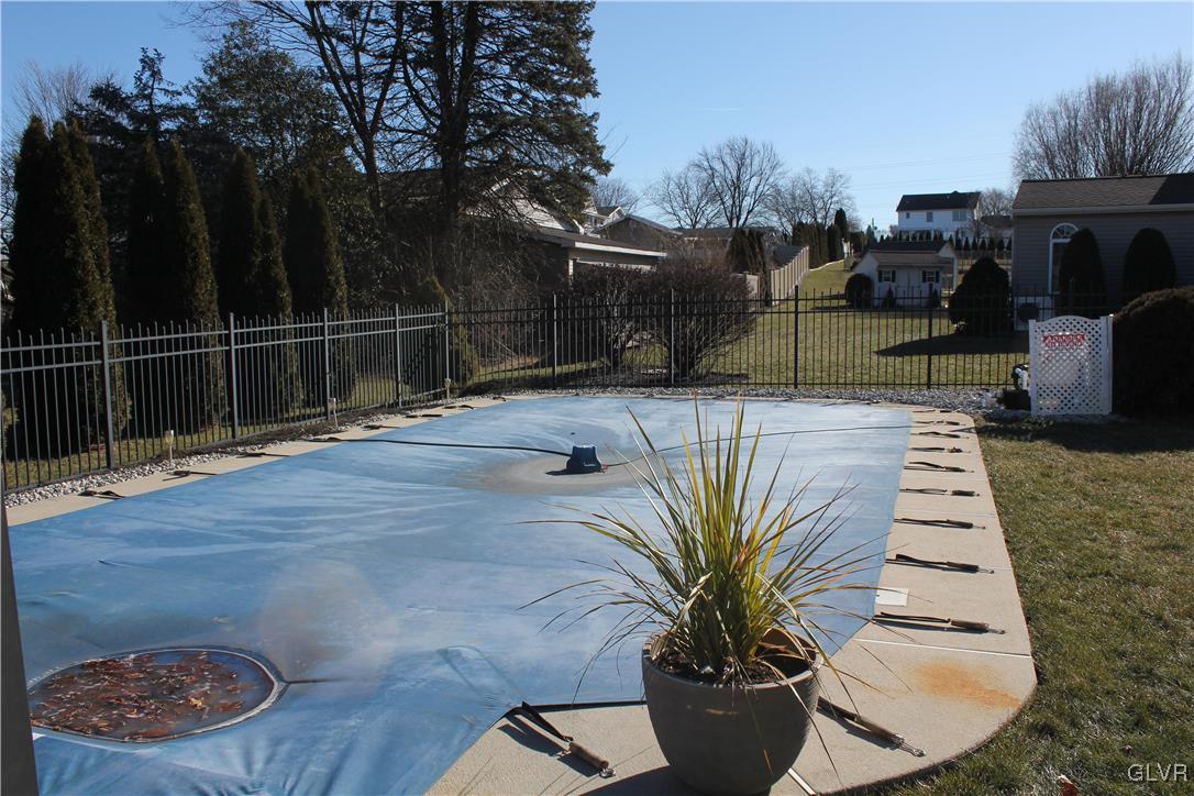 2541 Somerset Road Whitehall, PA 18052 - Photo 42 of 50 Gallery Image 42