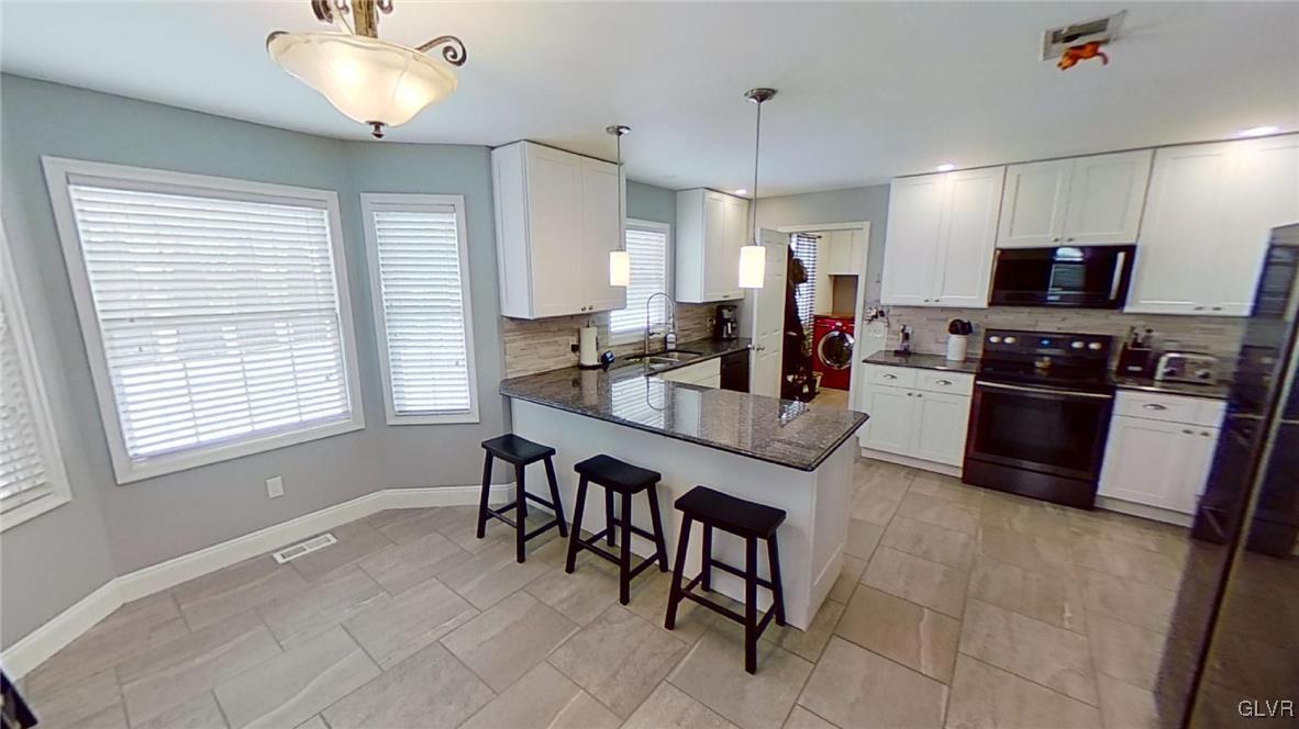 2541 Somerset Road Whitehall, PA 18052 - Photo 10 of 50 Gallery Image 10