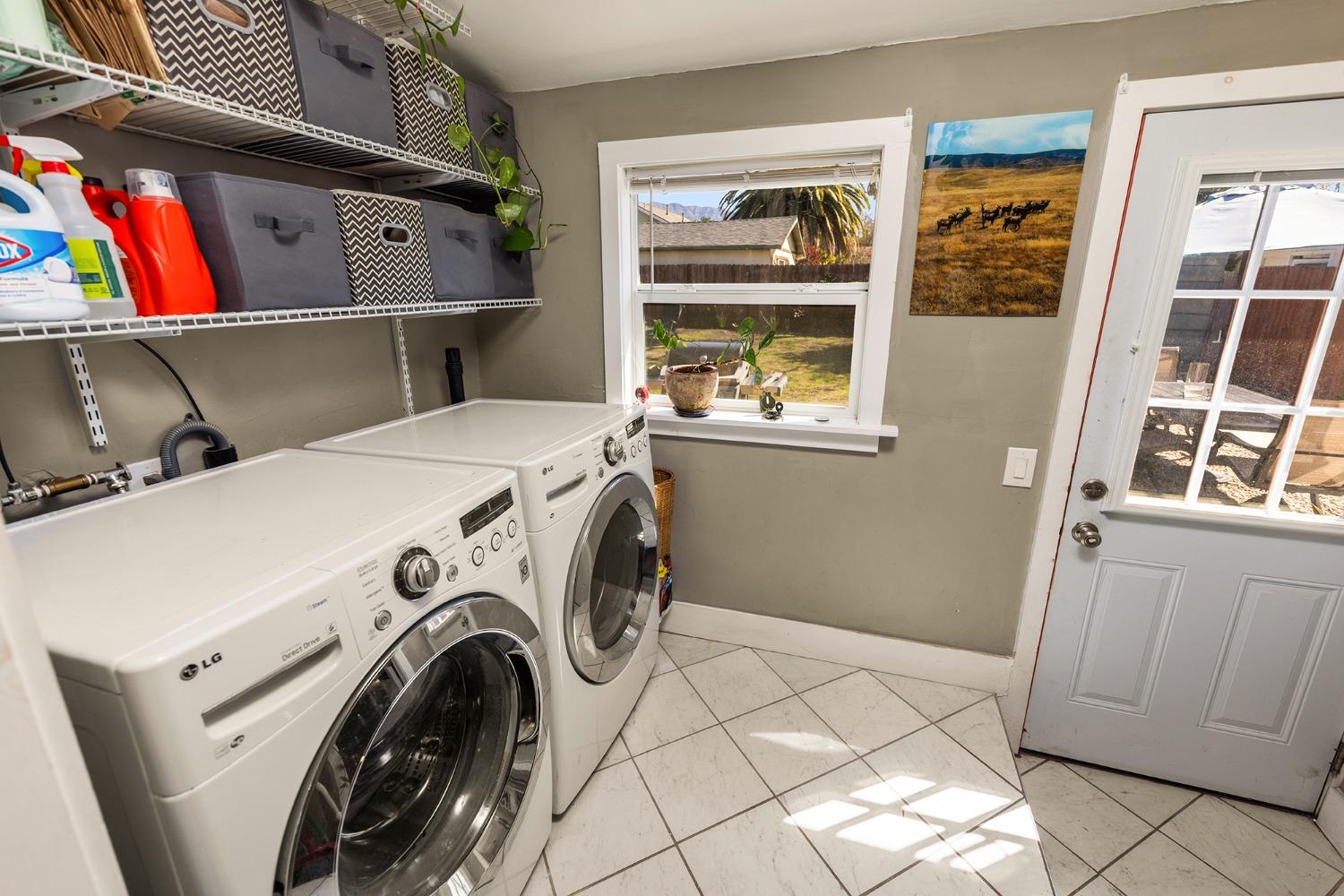 302 Bald Street Ojai, CA 93023 - Photo 12 of 38 a utility room with dryer and washer