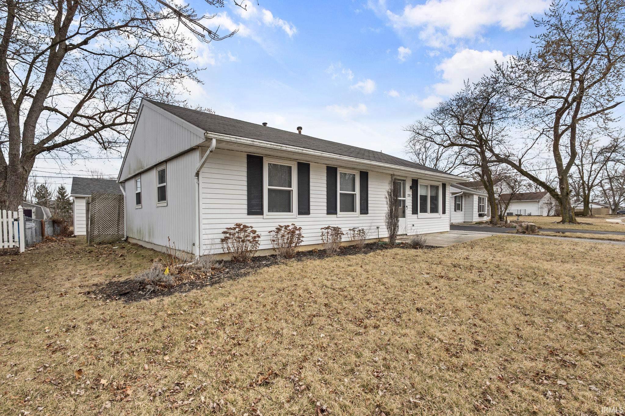 6924 Raintree Road Fort Wayne, IN 46825 - Photo 2 of 27 Gallery Image 2