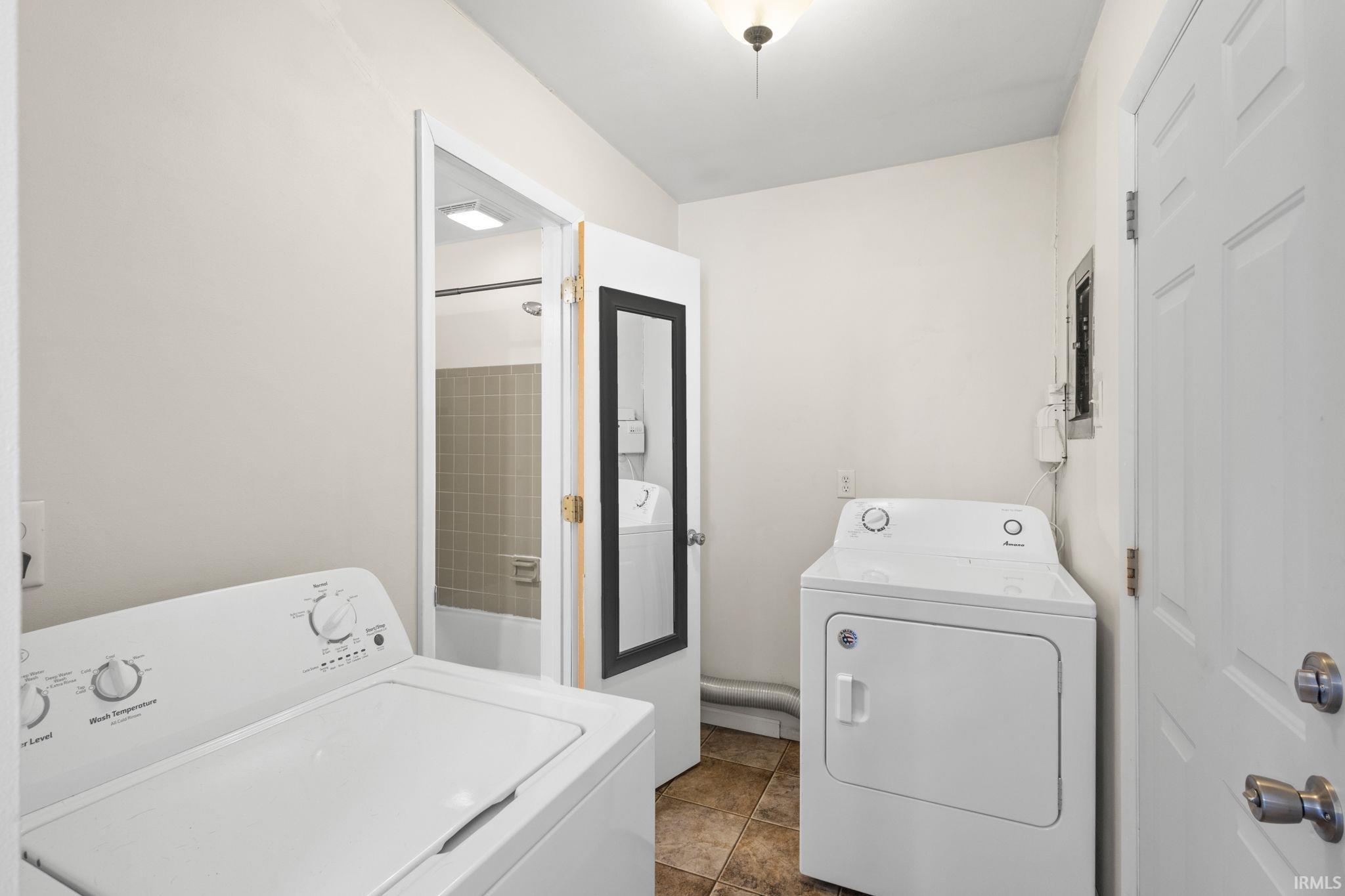 6924 Raintree Road Fort Wayne, IN 46825 - Photo 10 of 27 Gallery Image 10