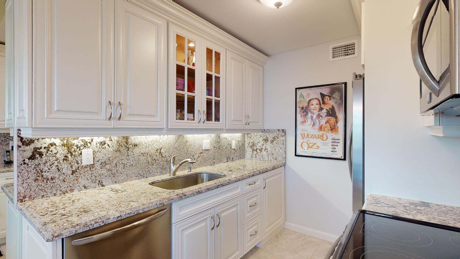 4068 Exeter Boca Raton, FL 33434 - Photo 17 of 33 Kitchen