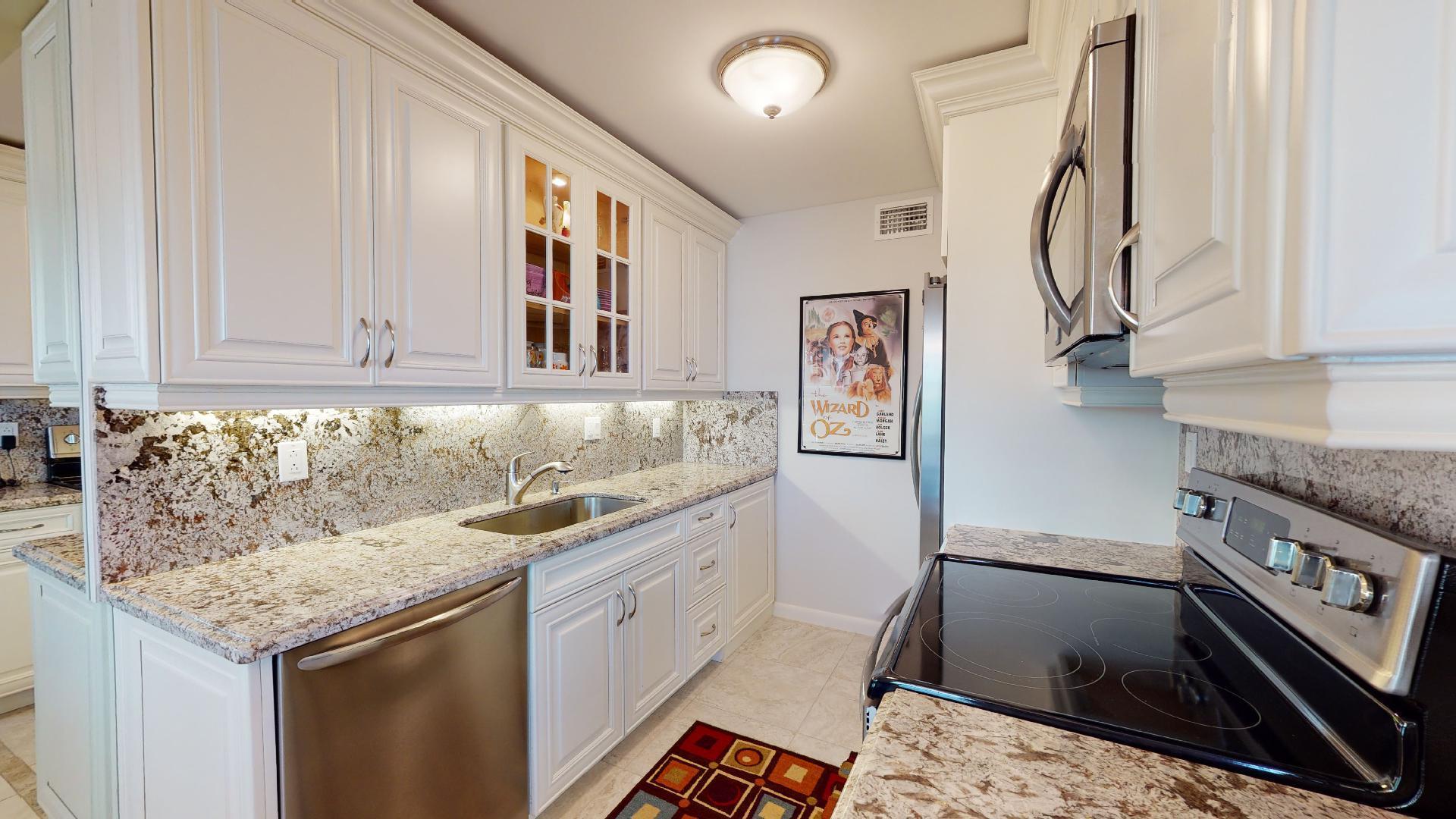4068 Exeter Boca Raton, FL 33434 - Photo 3 of 33 Kitchen