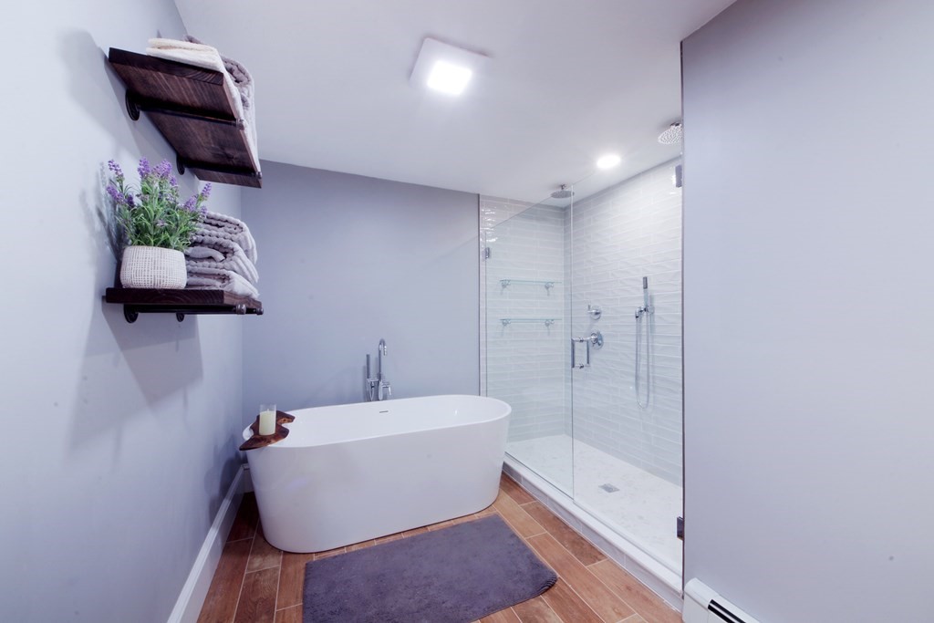 7 Lorraine Terrace Marblehead, MA 01945 - Photo 12 of 27