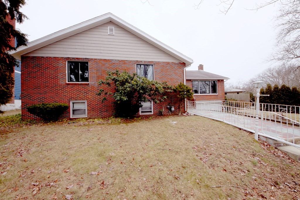 7 Lorraine Terrace Marblehead, MA 01945 - Photo 25 of 27