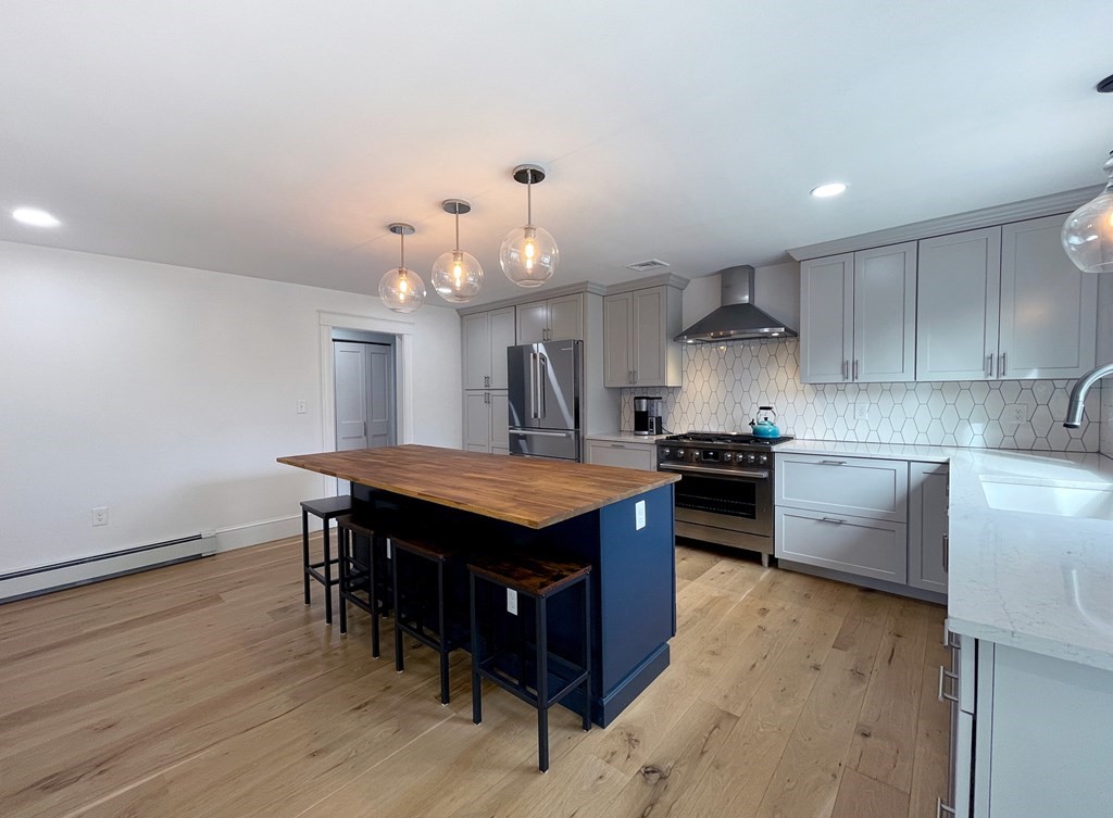 7 Lorraine Terrace Marblehead, MA 01945 - Photo 3 of 27