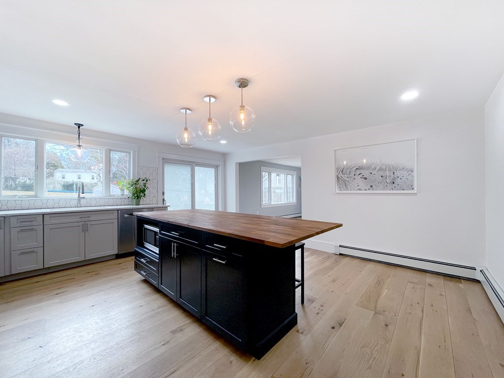 7 Lorraine Terrace Marblehead, MA 01945 - Photo 6 of 27