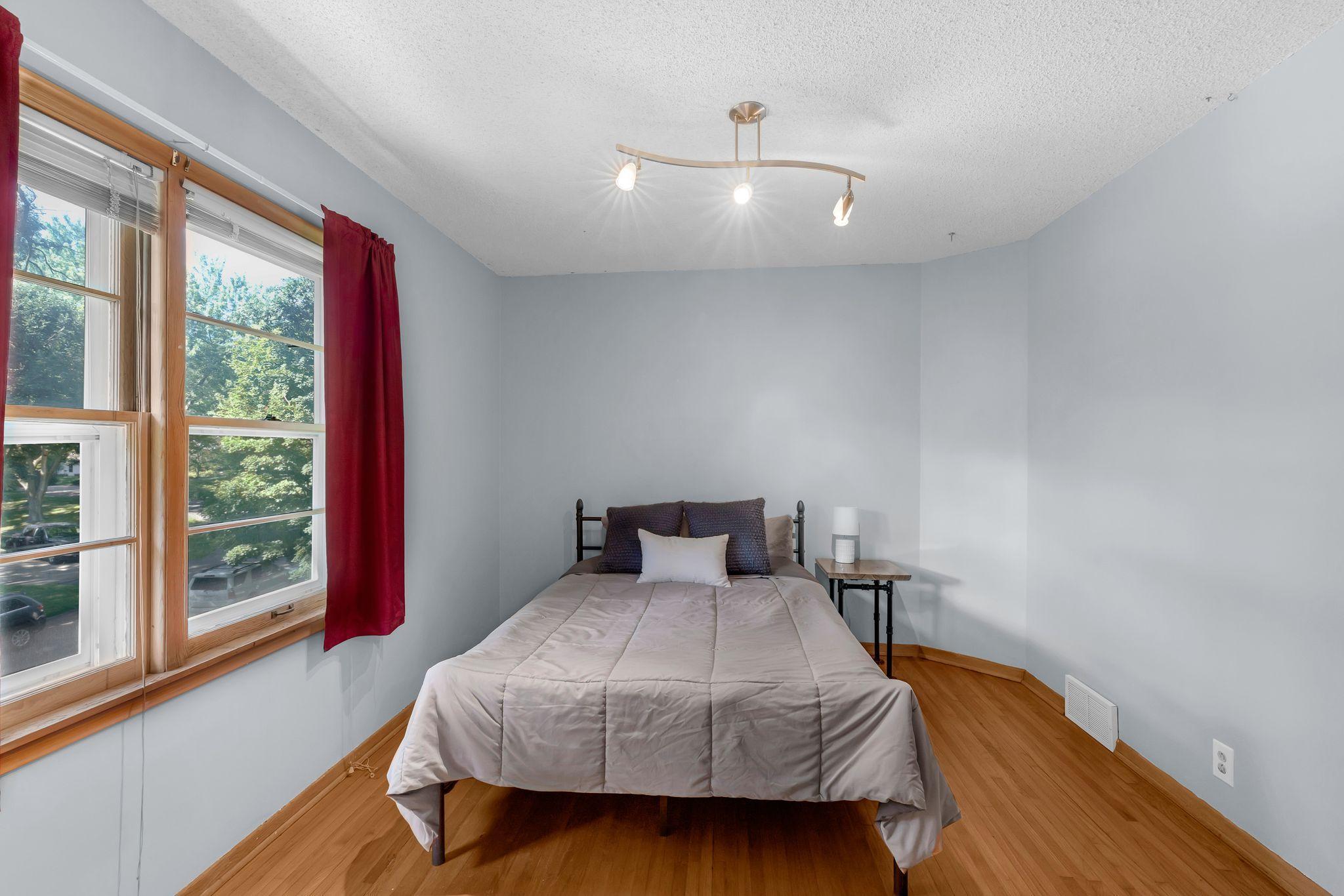 11908 James Road Hopkins, MN 55343 - Photo 19 of 43