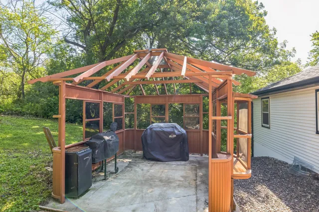 $389,000 | 11908 James Road, Minnetonka, MN 55343