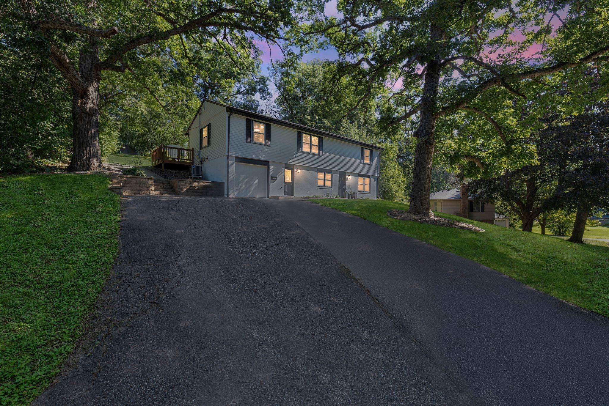 11908 James Road Hopkins, MN 55343 - Photo 5 of 43