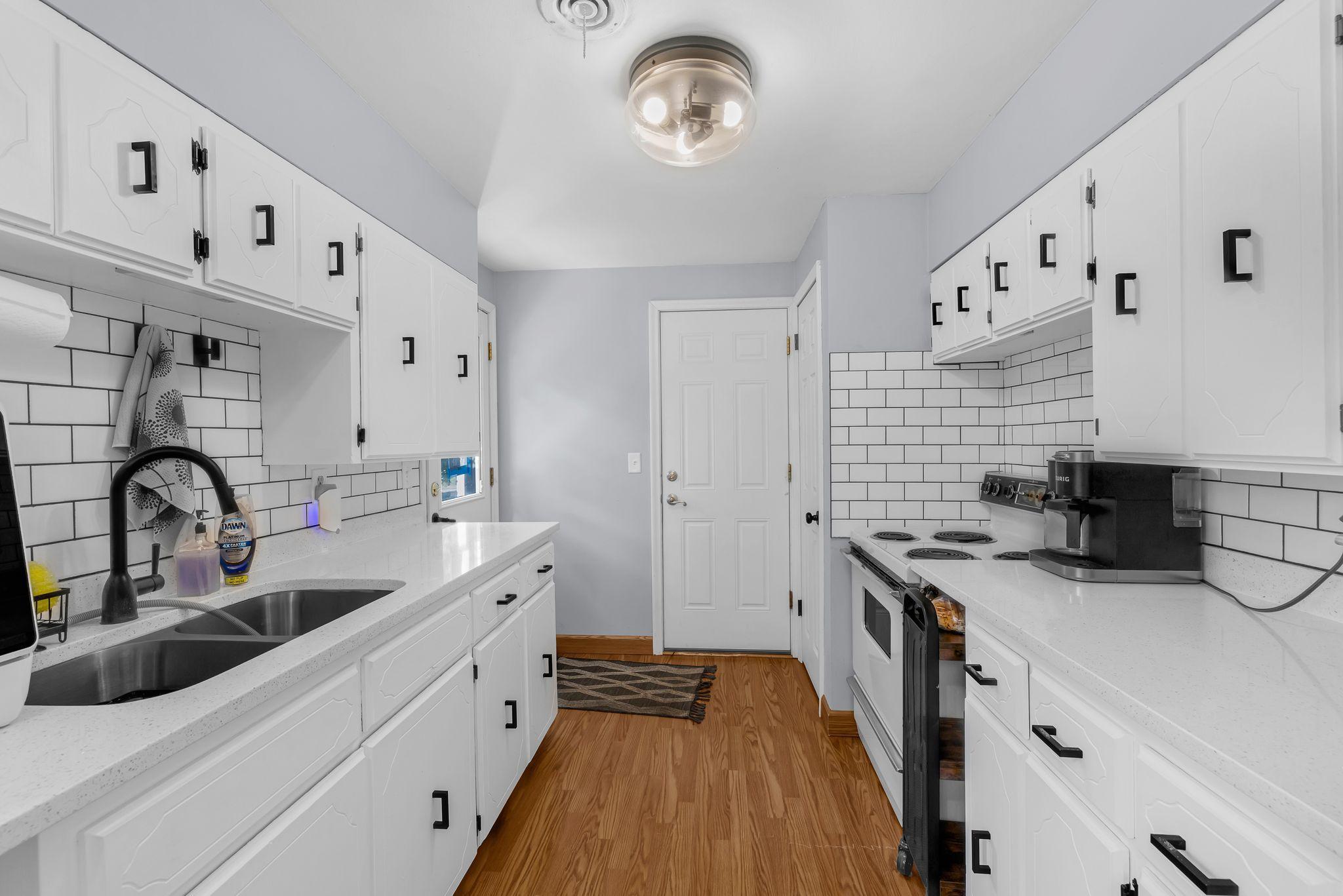 11908 James Road Hopkins, MN 55343 - Photo 8 of 43